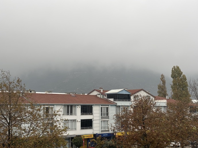 Manzara güzel ama bu havaları hiç sevmiyorum.
