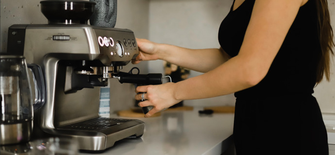 Yeni ev için kahve makinesi mi yoksa çay makinesi mi daha öncelikli?