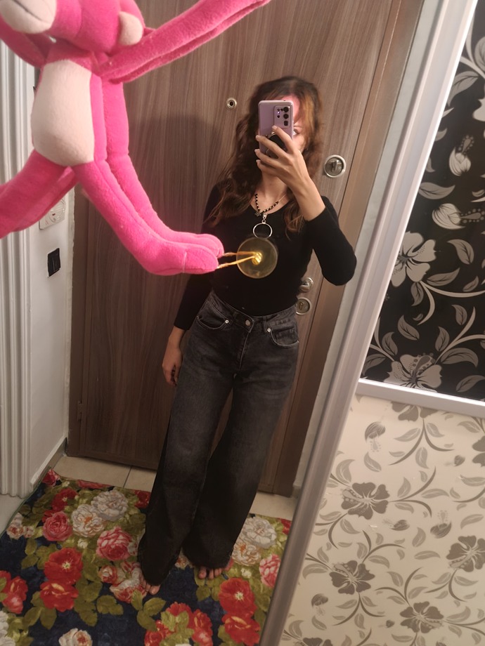 Yeni pantolonlar aldım! Nasıl güzeller mi?