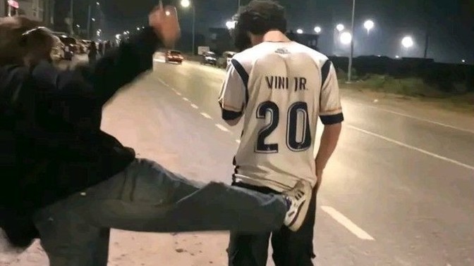 Erkekler sadece çirkin kadınlar ile mi "hiç bir beklenti olmadan" arkadaş olur?