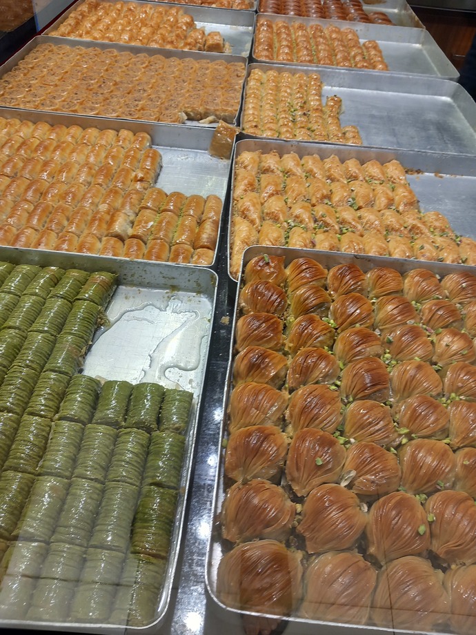 Böyle bir dükkanda çalışsaydınız, yemeden durabilir miydiniz?