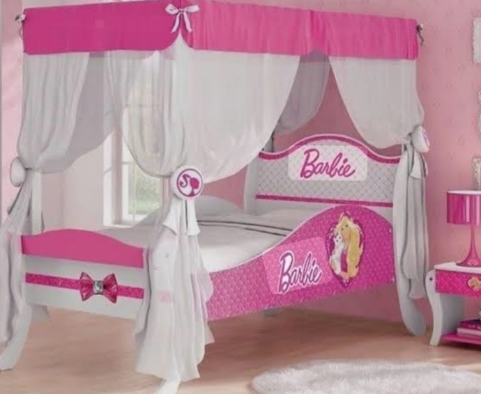 Yatak odasını barbie evi gibi düzenleyen bir eşiniz olsa kabul eder miydiniz?