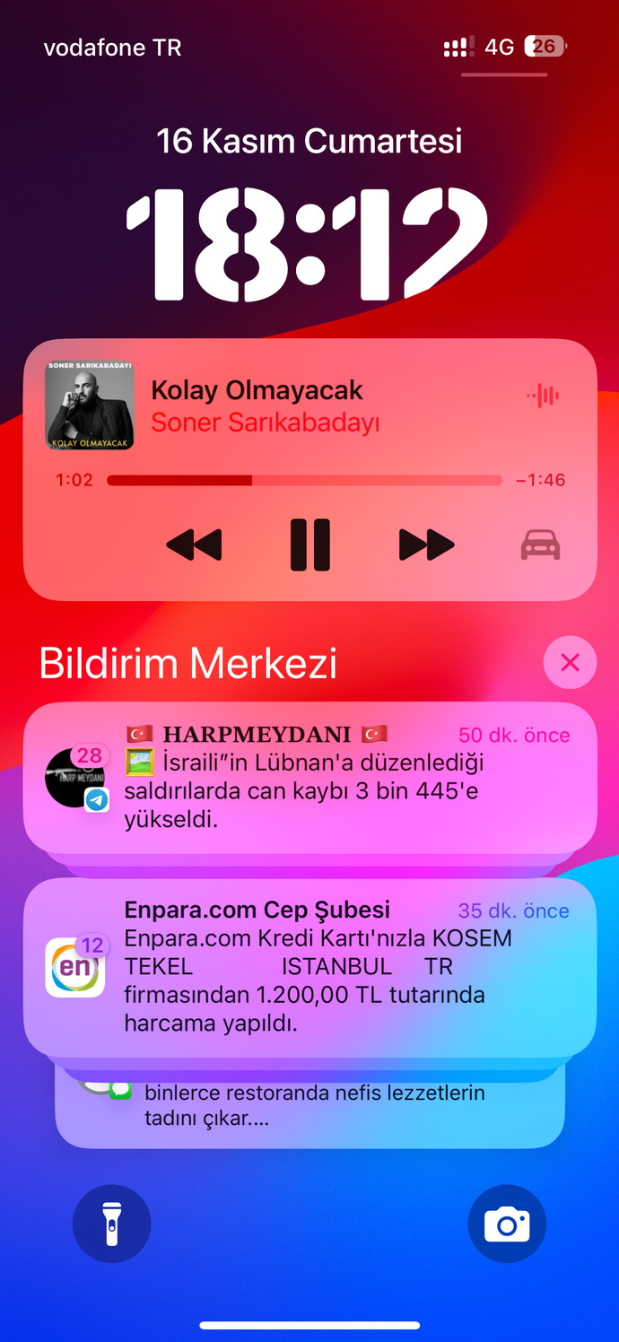 Sürekli dinlediğiniz bir şarkı var mı?