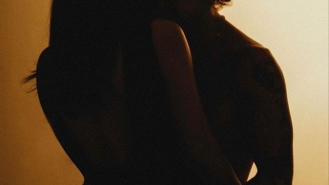 Sevgilinizin sizi öperken sakallarının batması öpüşmenize engel mi?