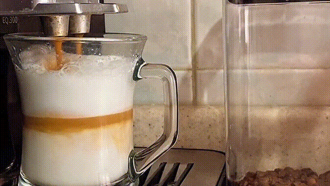 Güzel kızlara özel latte machiato hazırlıyorum kimler içmek ister 🤔?