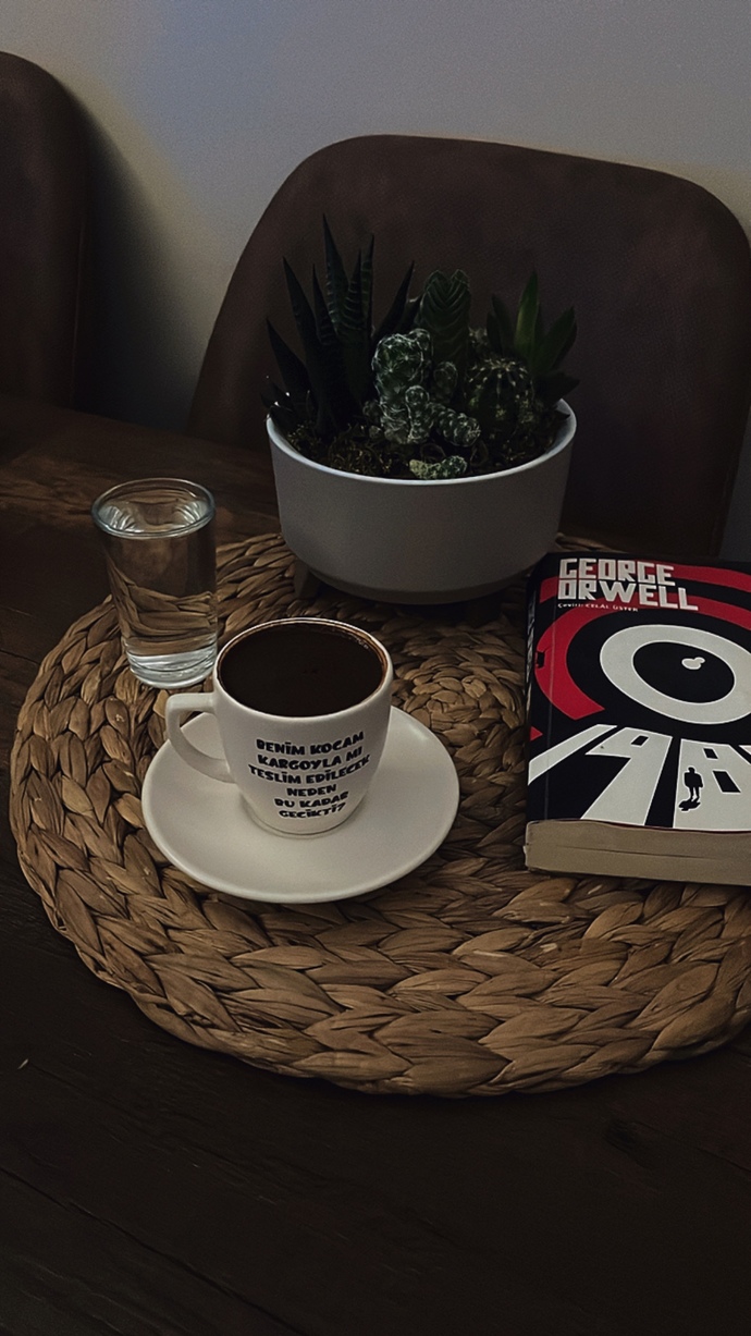 Kitap okurken sizin tercihiniz kahve’mi çay’mı hangisini tercih edersiniz?