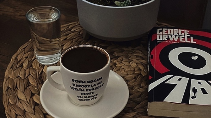 Kitap okurken sizin tercihiniz kahve’mi çay’mı hangisini tercih edersiniz?