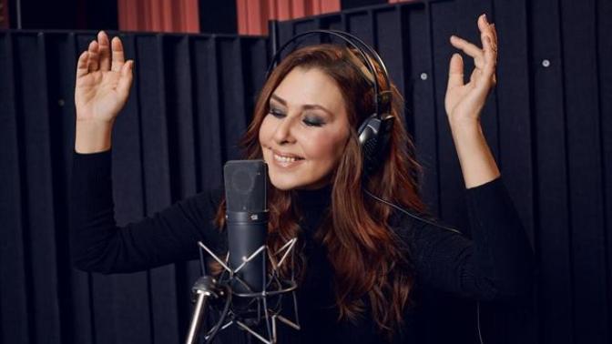 Nilüfer'in en güzel şarkısı hangisi?