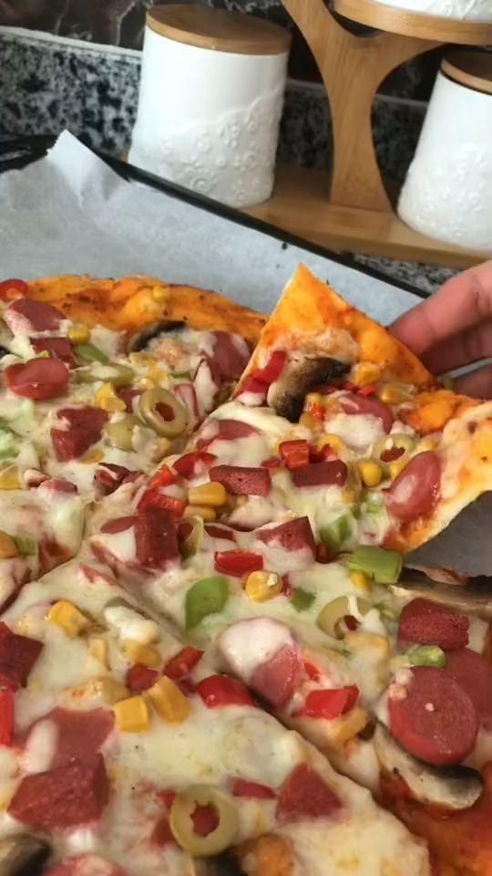 Pizza severmisiniz?, neli seversiniz karisik, sucuklu, kasarli?