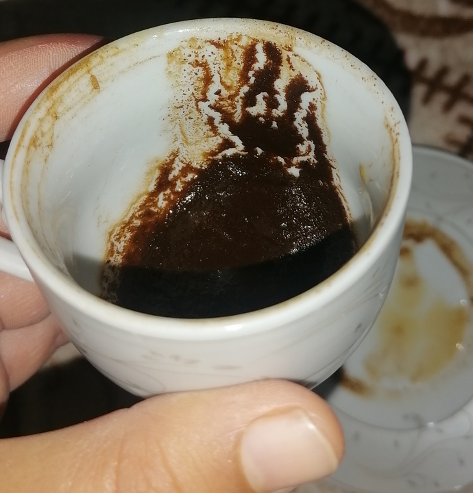 Bakmayı bilen Kahve falıma bakar mısınız? ?
