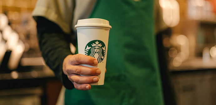 Her gün Starbuckstan kahve içen birisi zengin midir?