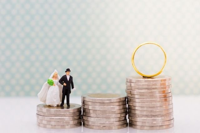 Evlilik hazırlığında çeyiz masraflarını paylaşmanın en iyi yolu nedir?