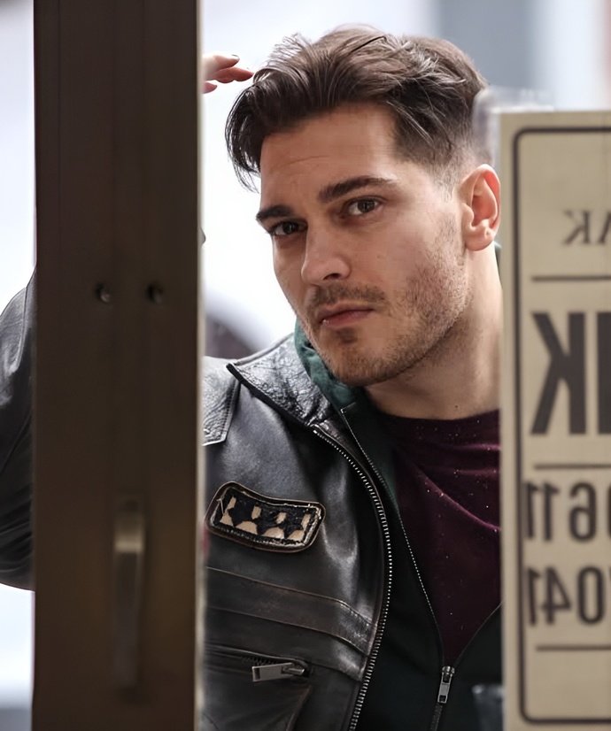 Kıvanç Tatlıtuğ mu, Çağatay Ulusoy mu?