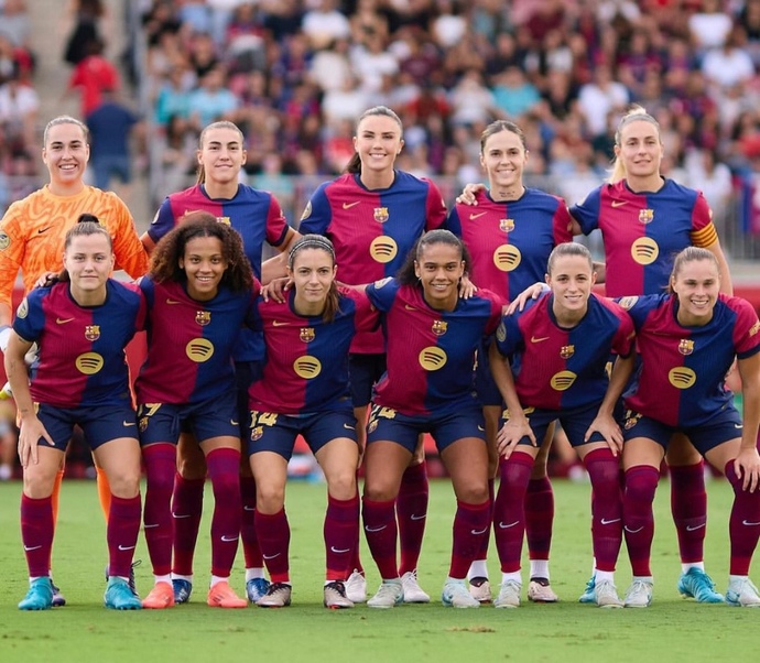 Barcelona da ilk kadınlar ve erkekler maçı yaptı Barça Kadın A takımı ve Barça U17 Karşı karşıya geldi kazanan Kadınlar oldu?