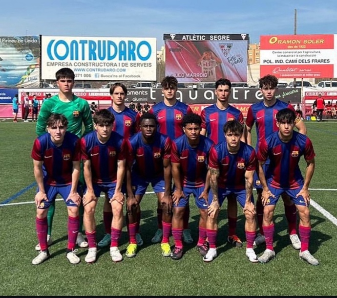 Barcelona da ilk kadınlar ve erkekler maçı yaptı Barça Kadın A takımı ve Barça U17 Karşı karşıya geldi kazanan Kadınlar oldu?