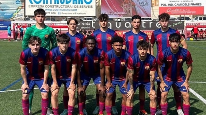 Barcelona da ilk kadınlar ve erkekler maçı yaptı Barça Kadın A takımı ve Barça U17 Karşı karşıya geldi kazanan Kadınlar oldu?