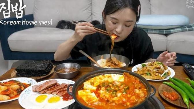Mukbang videolar diyet düşmanı mı?