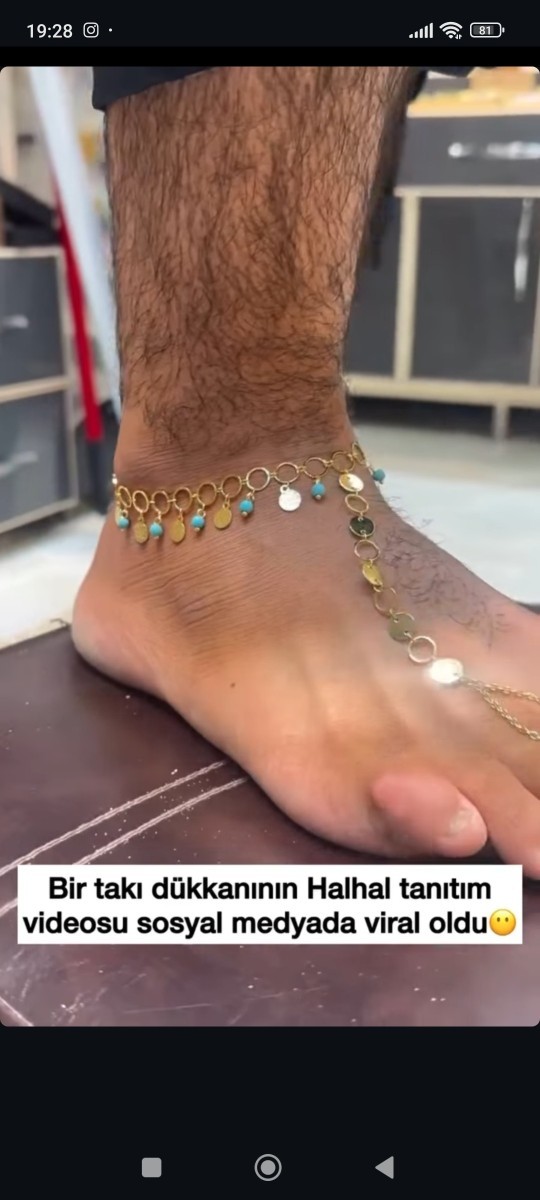Erkeklerde halhal takar mı?