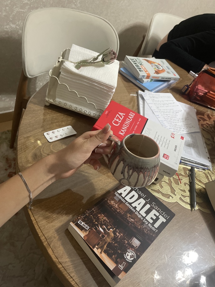 Şarkı-şiir dinletisi?