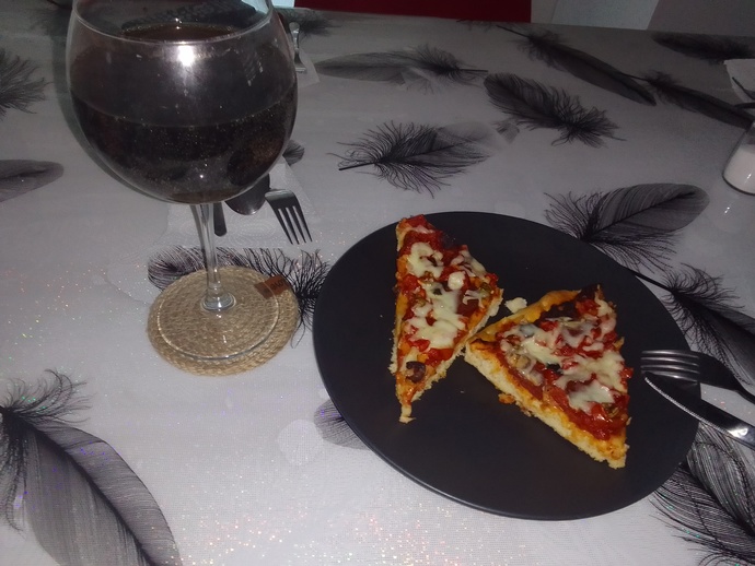 Pizza cola mi ahmacun ayran mi?