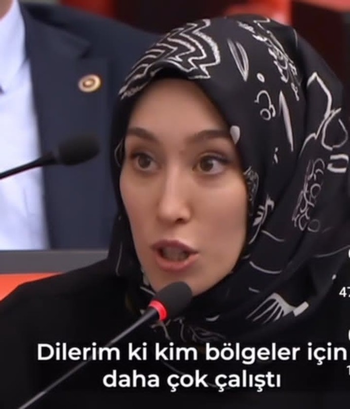 Bu ara gündem de olan bu milletvekili rumeysa kadak hakkında ne düşünüyorsunuz?