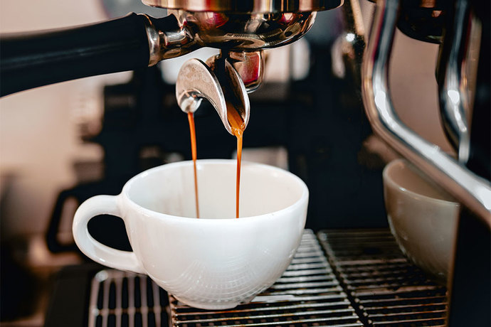 Eve espresso makinesi almayı düşünüyorum, tavsiyeleriniz var mı?
