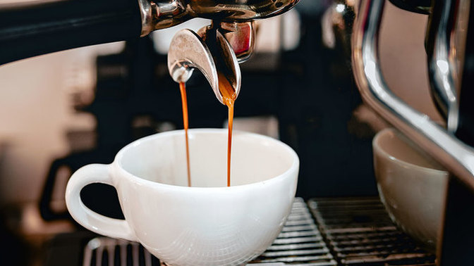 Eve espresso makinesi almayı düşünüyorum, tavsiyeleriniz var mı?