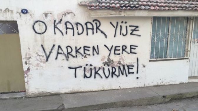 Bazen sözler okunsun diye değil dokunsun diye mi söylenir?