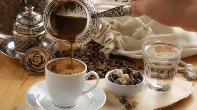 Akşam saatlerinde kahve içer misiniz?