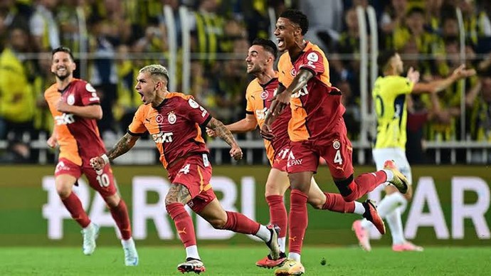 Bu fotoğraflar futbolda neyi gösteriyor sizce ;) ?