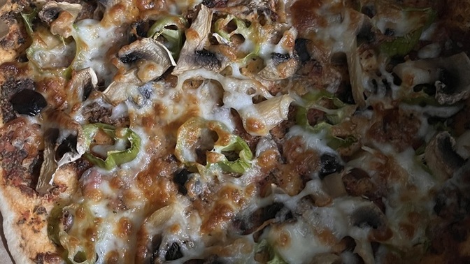 Pizzanızda salam, sucuk, sosis seviyor musunuz?