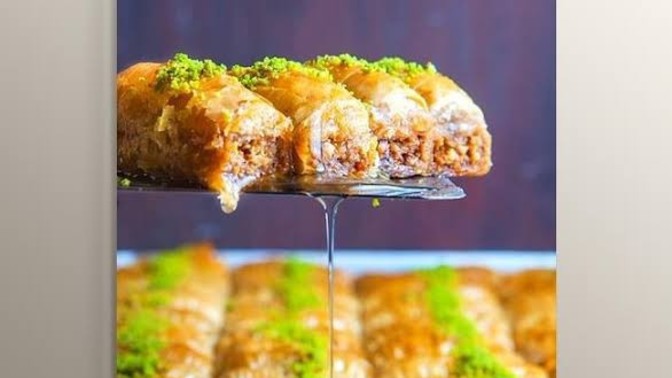 Tarafını seç 😋😋?