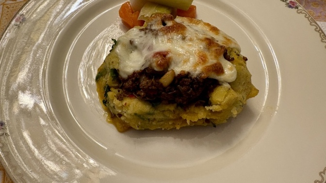 Kıymalı patates çanağı yemeği sever misin?