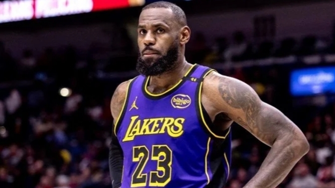 Basketbolcu Le Bron James 212 milyon takipçiye rağmen geçici olarak sosyal medyayı bıraktı sizce takipçilerine yeniden ulaşır mı?
