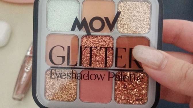 Glitter far paletinden hangi rengi süreyim?