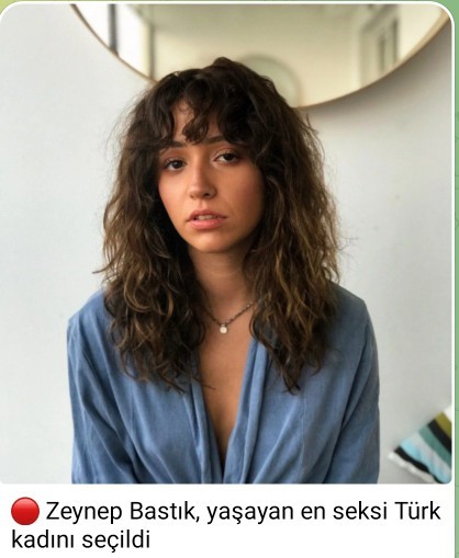 Zeynep Bastık yaşayan en seksi Türk kadını seçildi. Sizce de öyle mi?