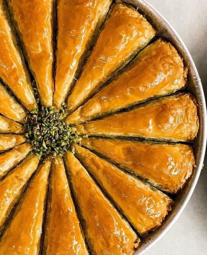 En güzel baklava Gaziantep baklavasımıdır oraya mı gitmeli baklava yemek için?