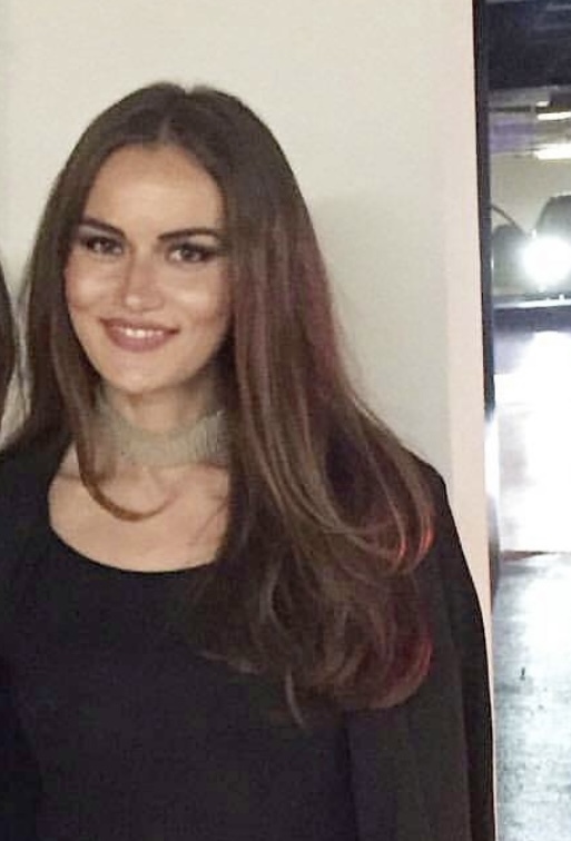 Sizce fahriye evcen mi daha güzel bensu soral mı?