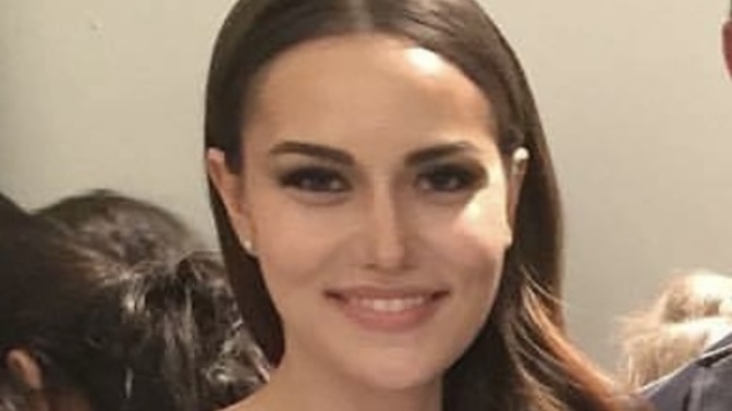 Sizce fahriye evcen mi daha güzel bensu soral mı?