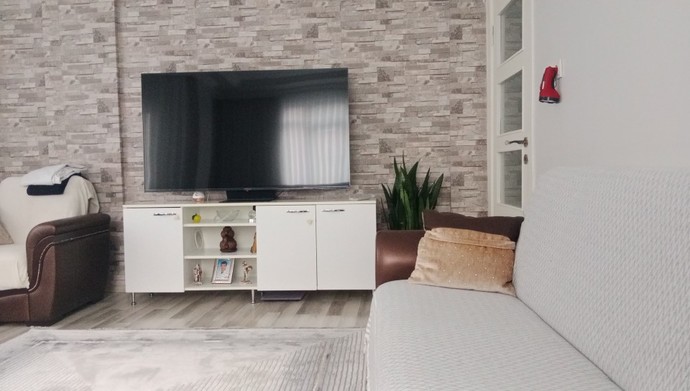 165 ekran TVye nasıl bir sehpa veya ünite yakışır?