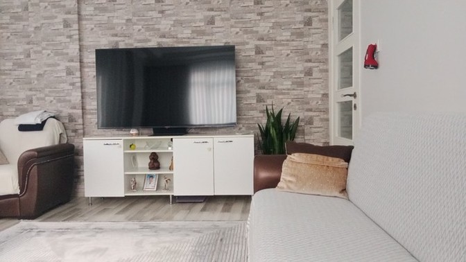 165 ekran TV'ye nasıl bir sehpa veya ünite yakışır?