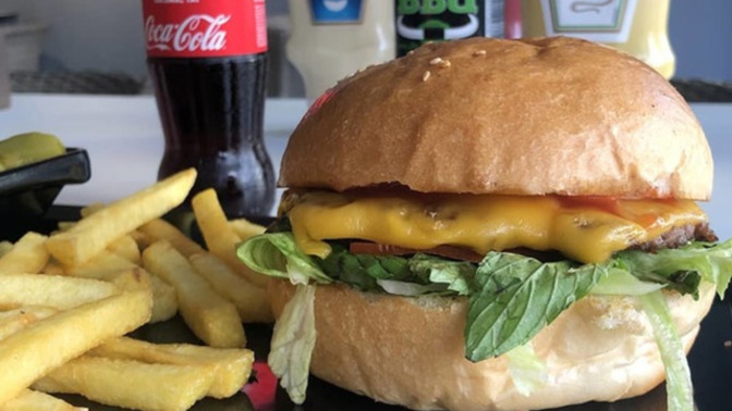 Kahvaltılık yerine fast food yenir mi?