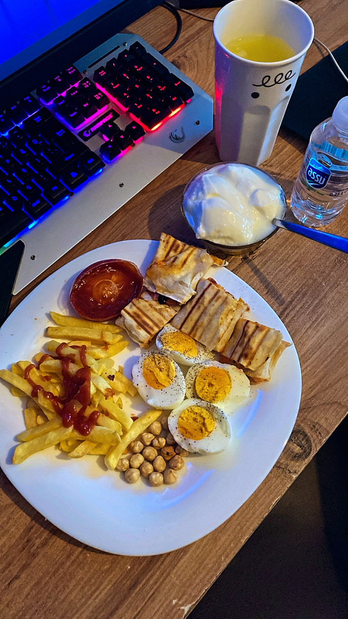 Kimler güzelcene bir kahvaltı yaptı 🤔😋?