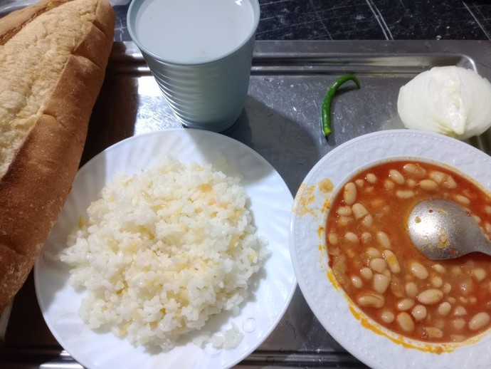Kuru fasülye ne ile yenir?