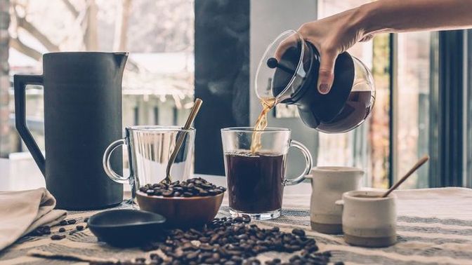 Kahve içmeyi ve hazırlamayı çok seviyorum, kaliteli kahveler yapabileceğim bir makine arayışındayım, öneriniz var mı?
