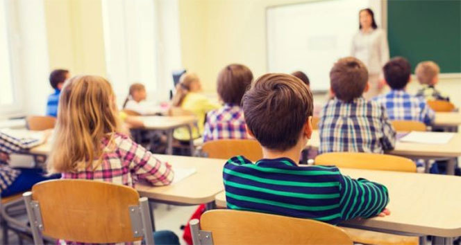 24 Kasım Öğretmenler Gününde ilkokul öğretmeniniz ile karşılaşsaydınız ne söylerdiniz?