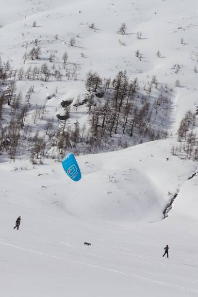 Kış mevsiminde snowboard/ kar sörfü sporunu denediniz mi, denemeyi ister misiniz 🏂🏂?