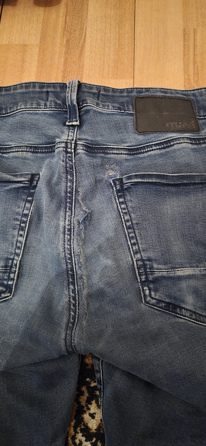Kullanip memnun kaldiginiz jeans kot ve gomlek marka model onerirlere acigim?