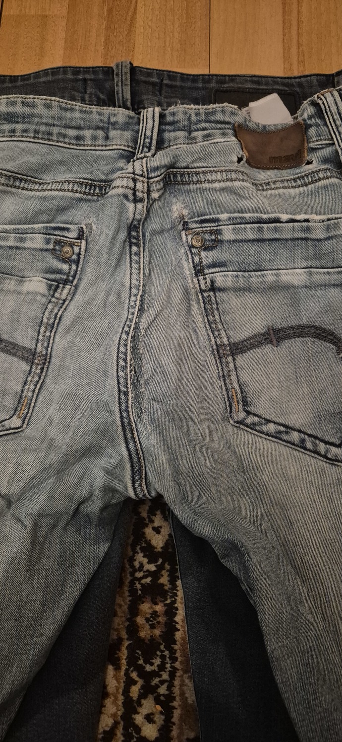 Kullanip memnun kaldiginiz jeans kot ve gomlek marka model onerirlere acigim?