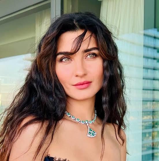 Türkiyenin en güzel kadını sizce kim?